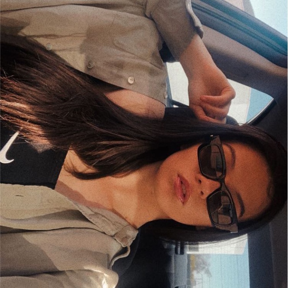 Meet your Posher, Cherith